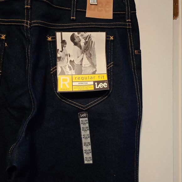 Lee Dark Wash Jeans Regular Fit Stretch 42 x 30 NWT - Picture 4 of 5